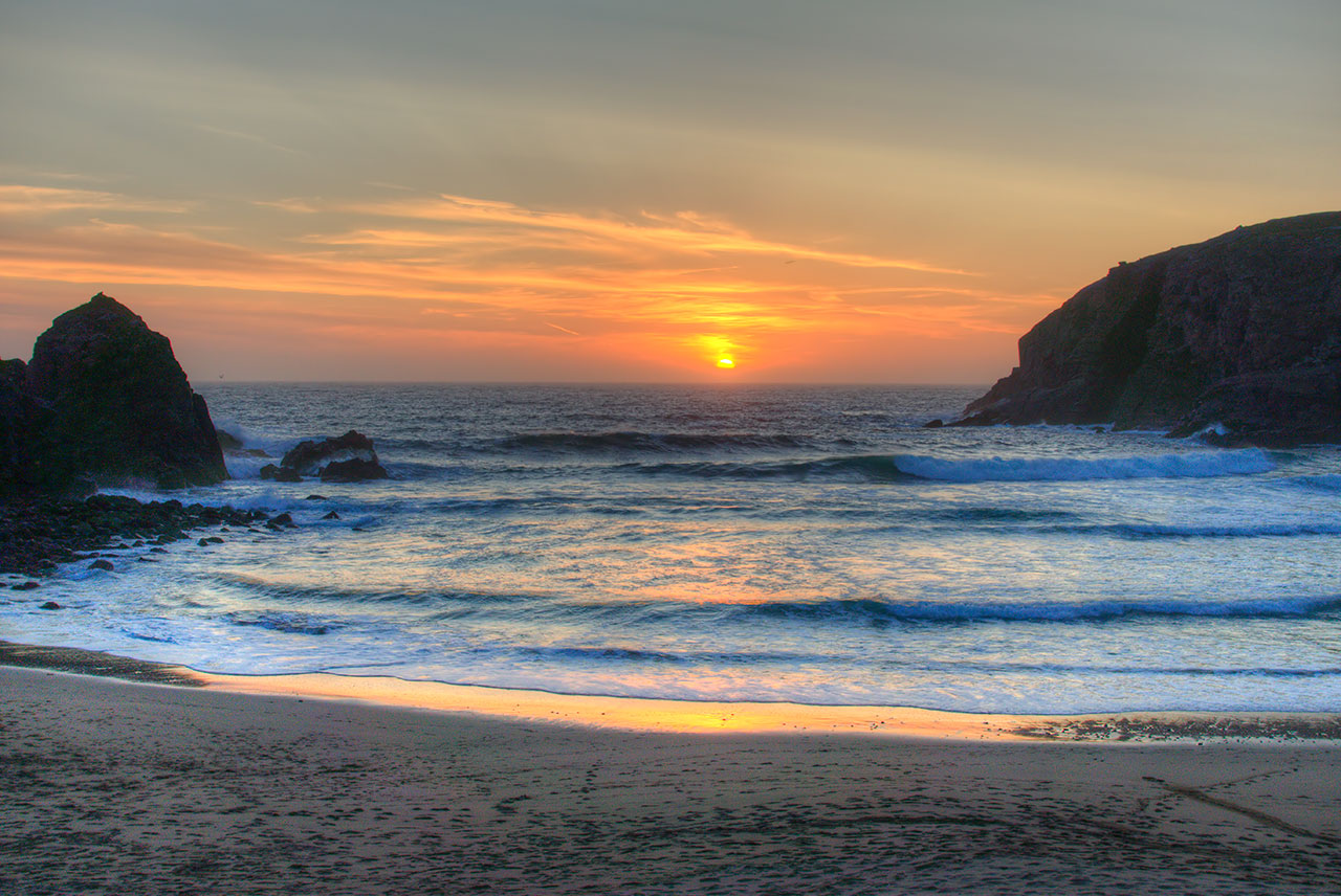 Sunset on a beach close to Dollag's Cottage